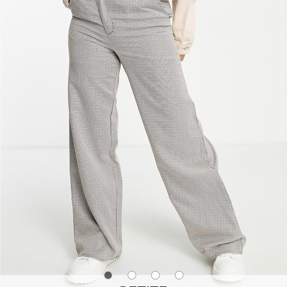 Missguided Petite checkered pants in brown